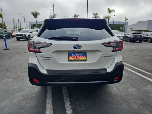 Used 2023 Subaru Outback Premium AWD/4WD image 13
