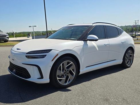 New 2026 Genesis GV60 Advance image 7