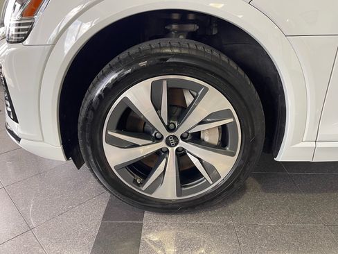 Used 2024 Audi Q8 e-tron Premium AWD/4WD image 20