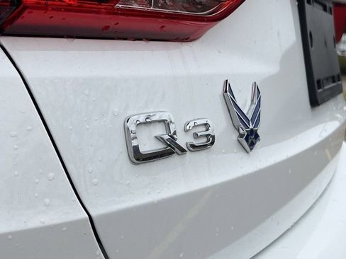 Used 2021 Audi Q3 2.0T Premium w/ Convenience Package image 11