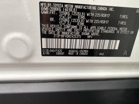 Used 2024 Toyota RAV4 XLE image 27