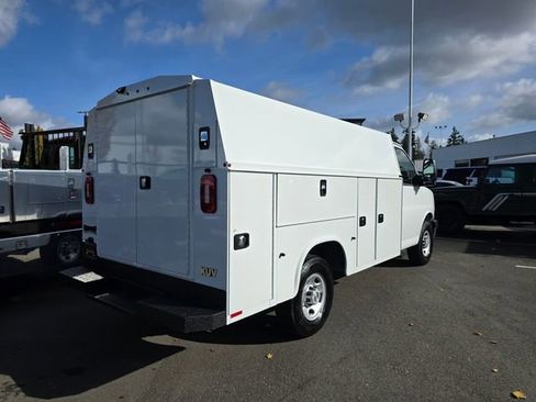 New 2025 Chevrolet Express 3500 w/ Power Convenience Package image 2