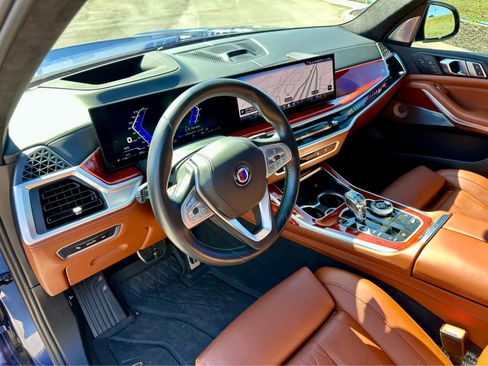 Used 2024 BMW ALPINA XB7 image 11