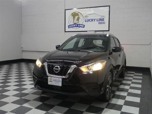 Used 2020 Nissan Kicks SV FWD image 4