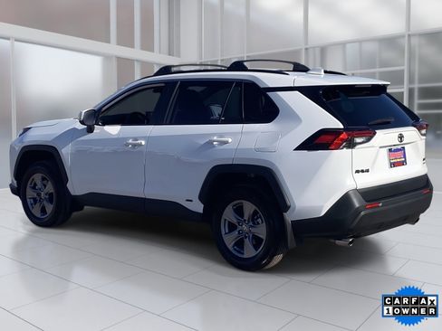 Used 2025 Toyota RAV4 XLE image 4