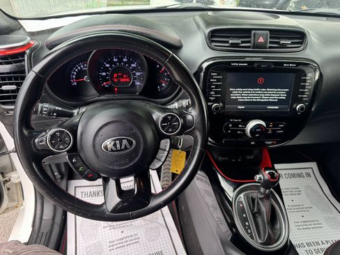 Used 2014 Kia Soul + FWD image 8