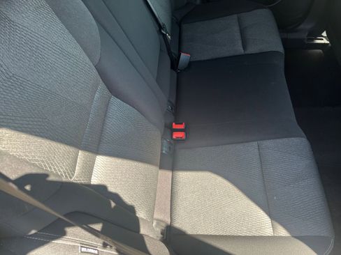 Used 2025 Nissan Rogue SV FWD image 41