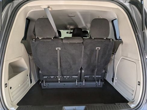 Used 2015 Dodge Grand Caravan American Value Package w/ UConnect Hands-Free Group image 24