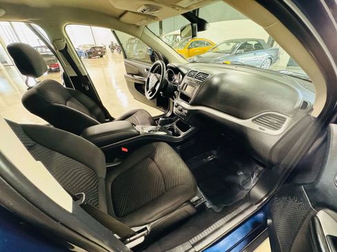 Used 2018 Dodge Journey SE image 14