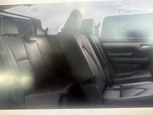 Used 2026 Toyota Highlander Limited AWD/4WD image 7