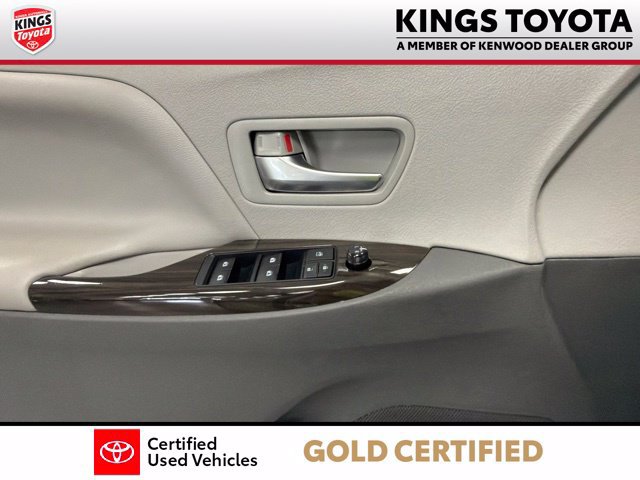 Certified 2020 Toyota Sienna XLE w/ XLE Navigation Package FWD image 32