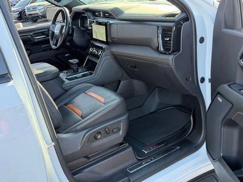 Used 2024 GMC Sierra 1500 AT4 w/ Technology Package AWD/4WD image 27
