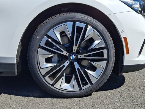 New 2026 BMW 530i xDrive AWD/4WD image 8