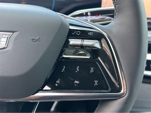 New 2025 Cadillac Lyriq Luxury image 21