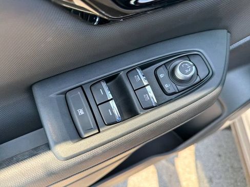 Used 2025 Subaru Forester Limited AWD/4WD image 18