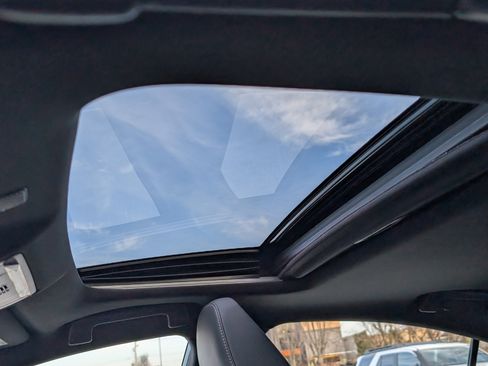 Used 2024 Lexus IS 350 F Sport image 19