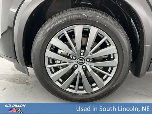 Used 2025 Nissan Pathfinder SL w/ SL Premium Package image 18