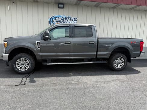 Used 2018 Ford F250 XLT w/ XLT Value Package AWD/4WD image 2