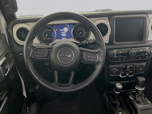 Used 2022 Jeep Wrangler Unlimited Sport AWD/4WD image 17