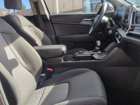 Used 2024 Kia Sportage LX image 20