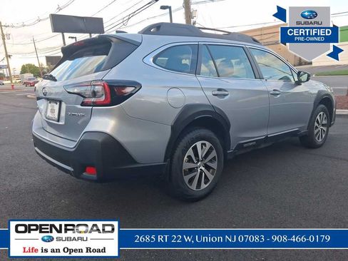 Used 2025 Subaru Outback AWD/4WD image 3