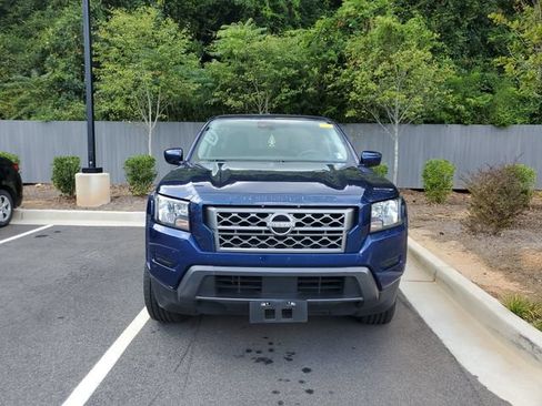 Used 2023 Nissan Frontier SV RWD image 2