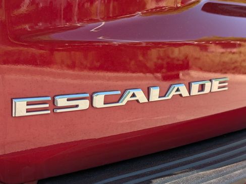 Used 2024 Cadillac Escalade ESV Sport Platinum AWD/4WD image 11