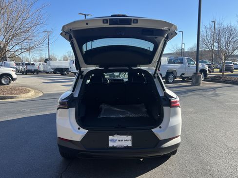 New 2026 Chevrolet Equinox EV LT AWD/4WD image 11