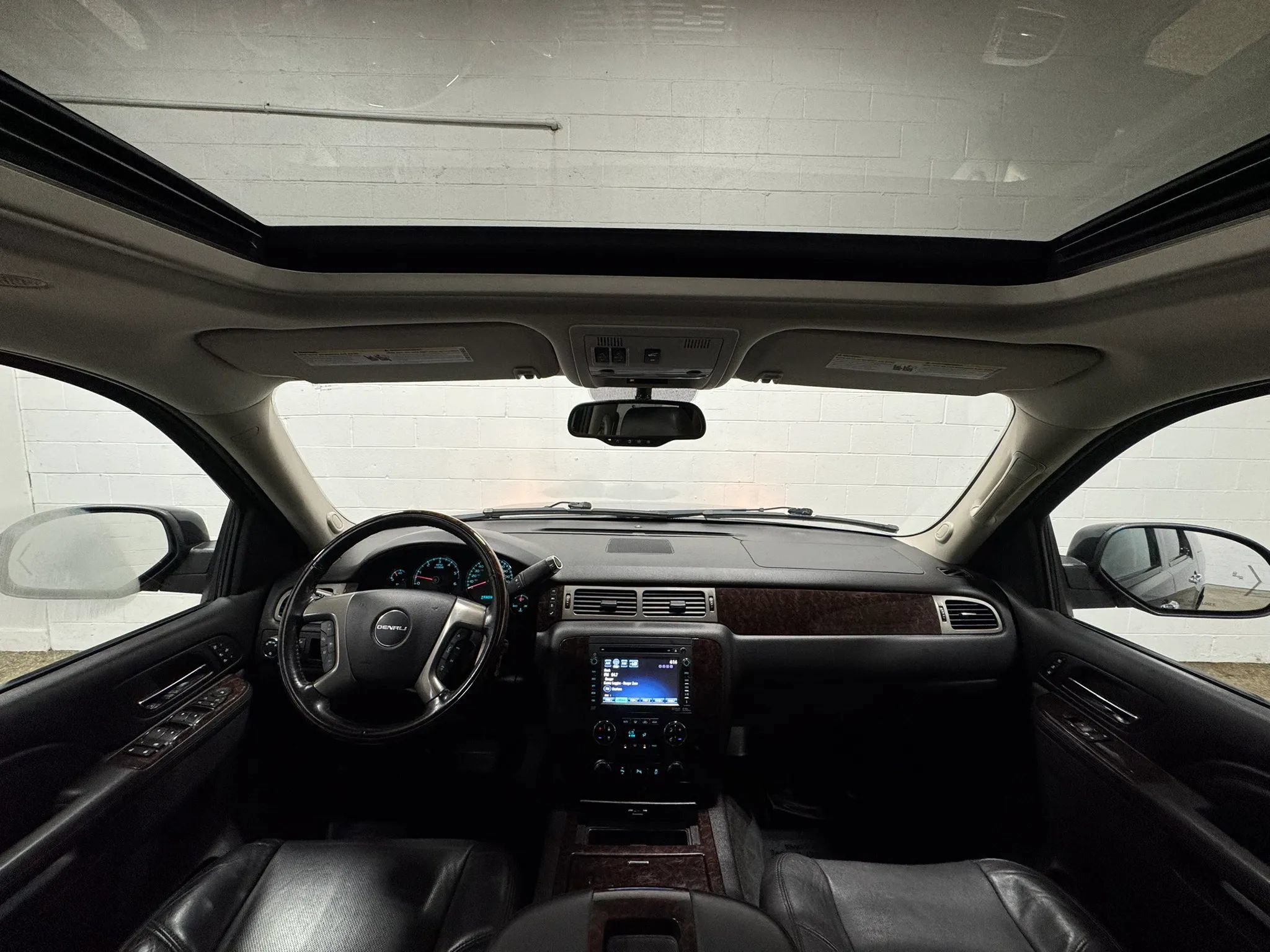 Used 2013 GMC Yukon Denali AWD/4WD image 17