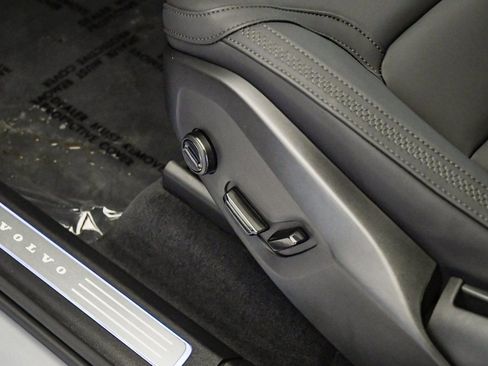 Certified 2025 Volvo XC90 B6 Core w/ Protection Package Premier image 26