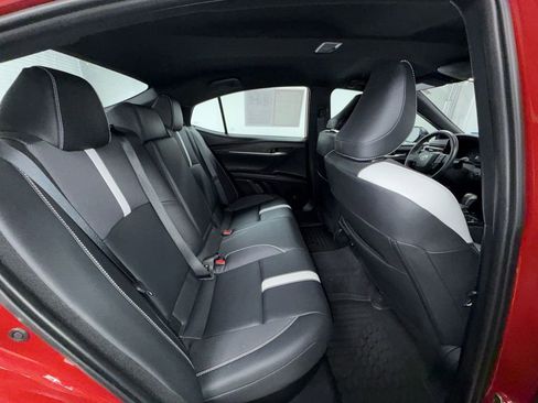 Certified 2025 Toyota Camry SE w/ Convenience Package image 7