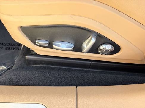 Used 2018 Porsche Panamera 4 image 7