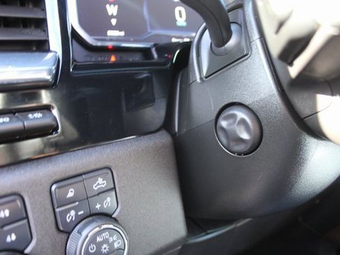 Used 2024 Chevrolet Silverado 1500 High Country w/ Technology Package image 30