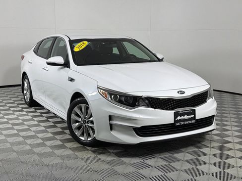 Used 2018 Kia Optima LX w/ Convenience Package FWD image 2