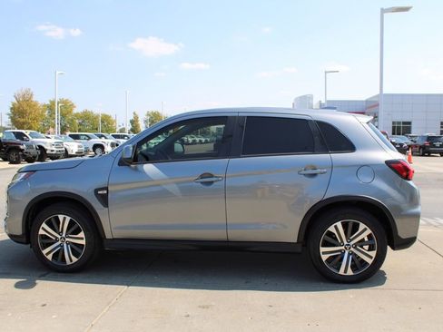 Used 2020 Mitsubishi Outlander Sport ES image 4