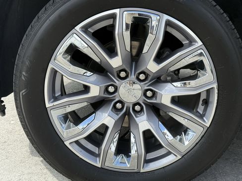 Used 2024 GMC Sierra 1500 Denali w/ Denali Reserve Package image 12