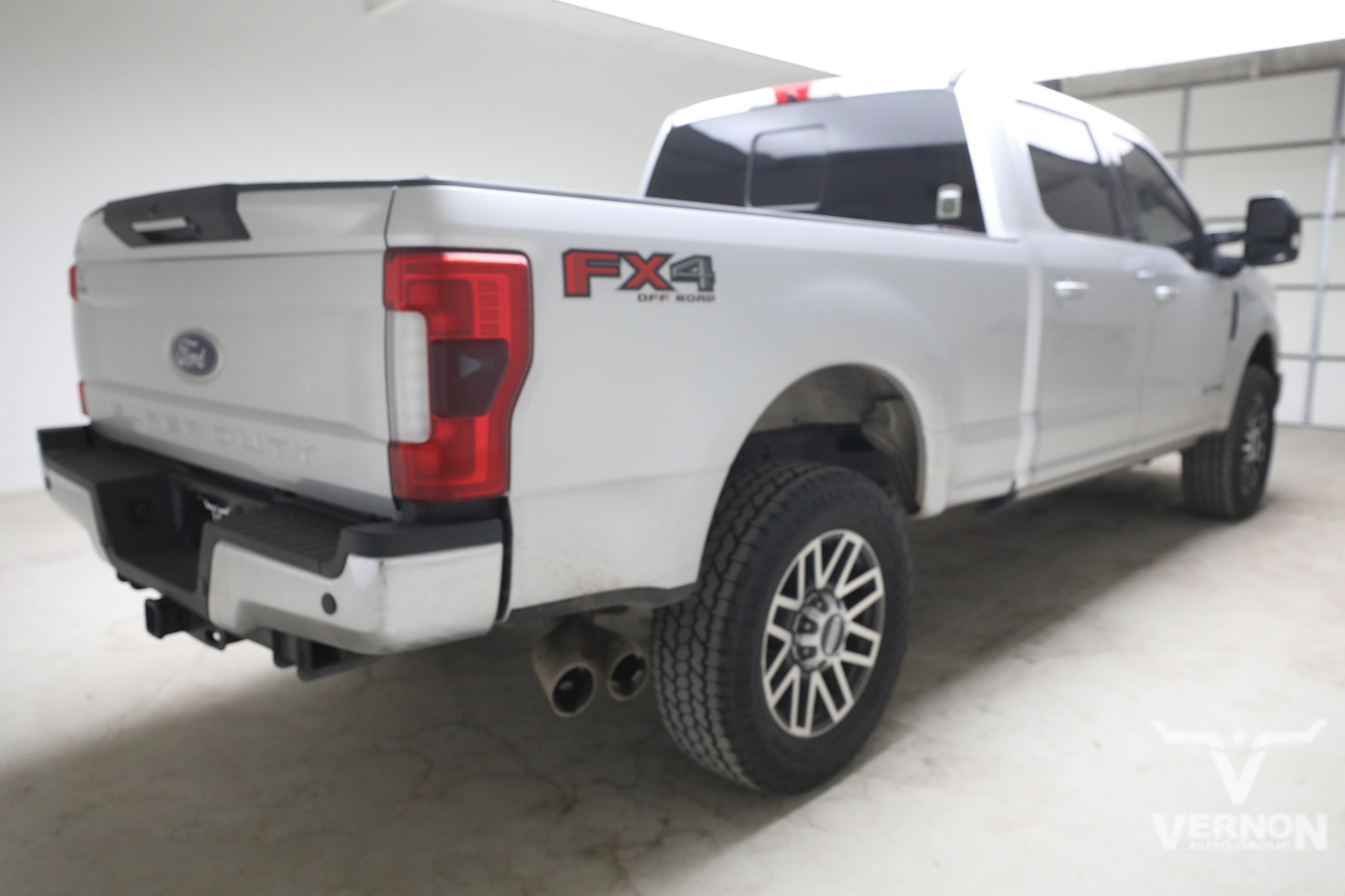 Used 2018 Ford F250 Lariat w/ Lariat Ultimate Package AWD/4WD image 4