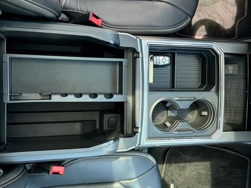 Used 2022 Ford F450 Platinum w/ FX4 Off-Road Package image 13