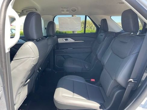 New 2026 Ford Explorer Active w/ Active Comfort Package RWD image 22