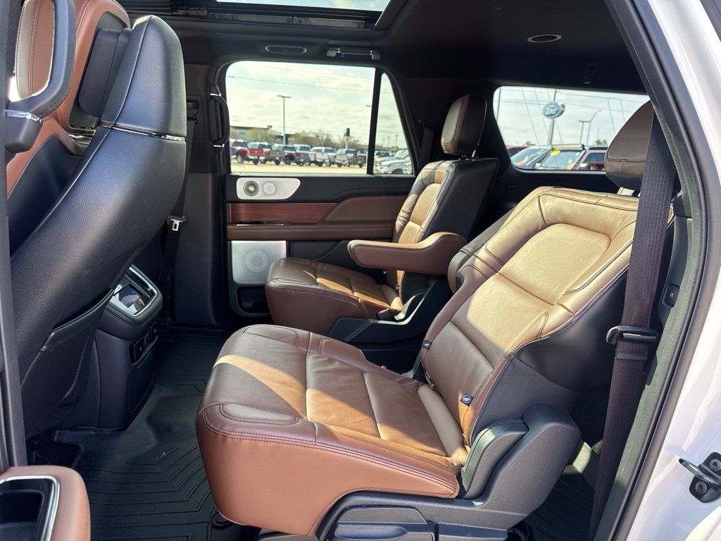 Used 2024 Lincoln Navigator L Reserve AWD/4WD image 26