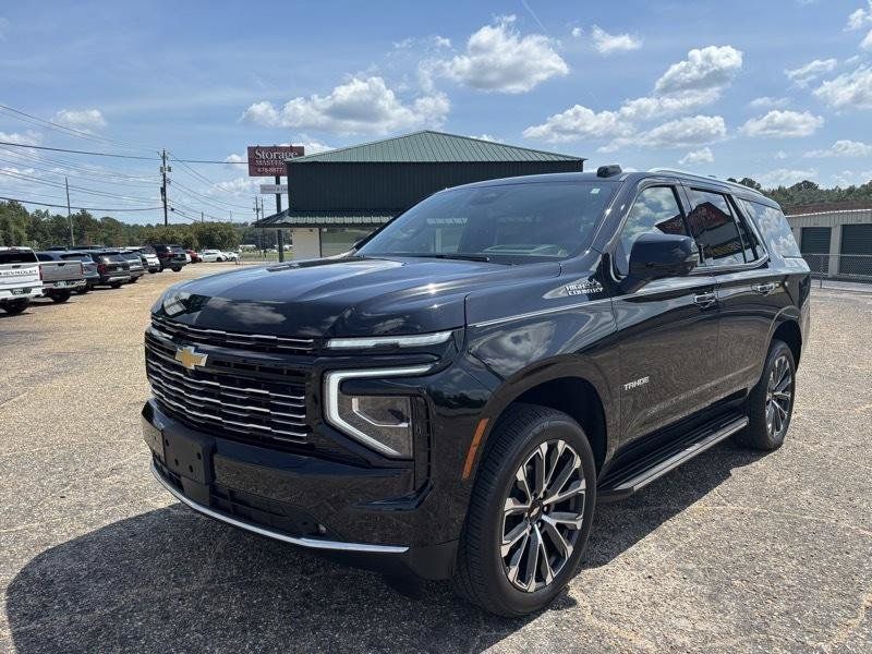 Used 2025 Chevrolet Tahoe High Country RWD image 1