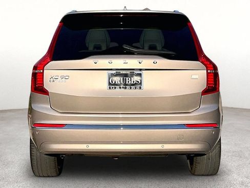 Used 2023 Volvo XC90 T8 Ultimate AWD/4WD image 5