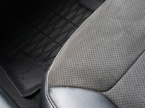 Used 2022 Jeep Grand Cherokee L Laredo RWD image 28