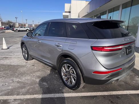 Certified 2024 Lincoln Corsair AWD image 3