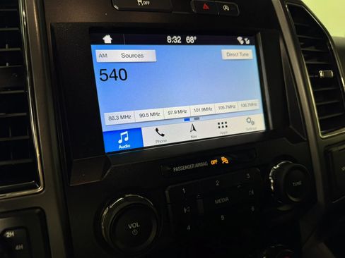 Used 2019 Ford F150 XLT w/ Equipment Group 302A Luxury AWD/4WD image 19