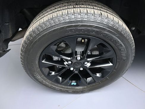 Used 2023 Jeep Wrangler Unlimited Sahara w/ Cold Weather Group image 12