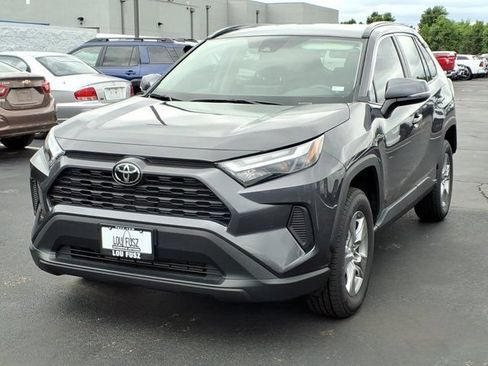 Used 2025 Toyota RAV4 XLE FWD image 2