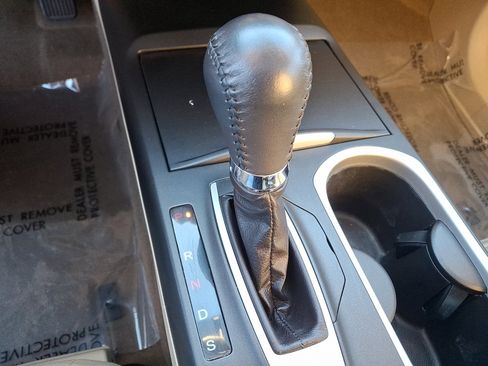 Used 2018 Acura RDX AWD image 15