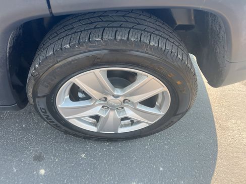 Used 2022 Jeep Compass Latitude image 6