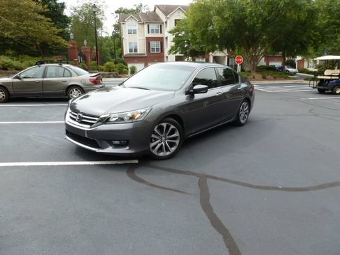 Used 2013 Honda Accord Sport image 4